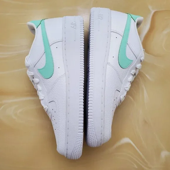 Nike Air Force 1 - Picture 5 of 10